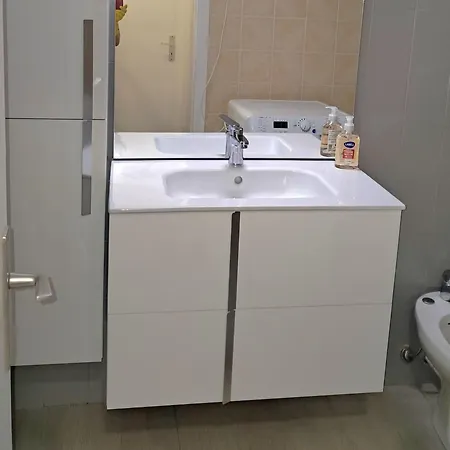 Appartement Grand 2 Pieces Centre Antibes